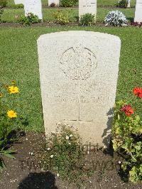 Cairo War Memorial Cemetery - Lewis, J